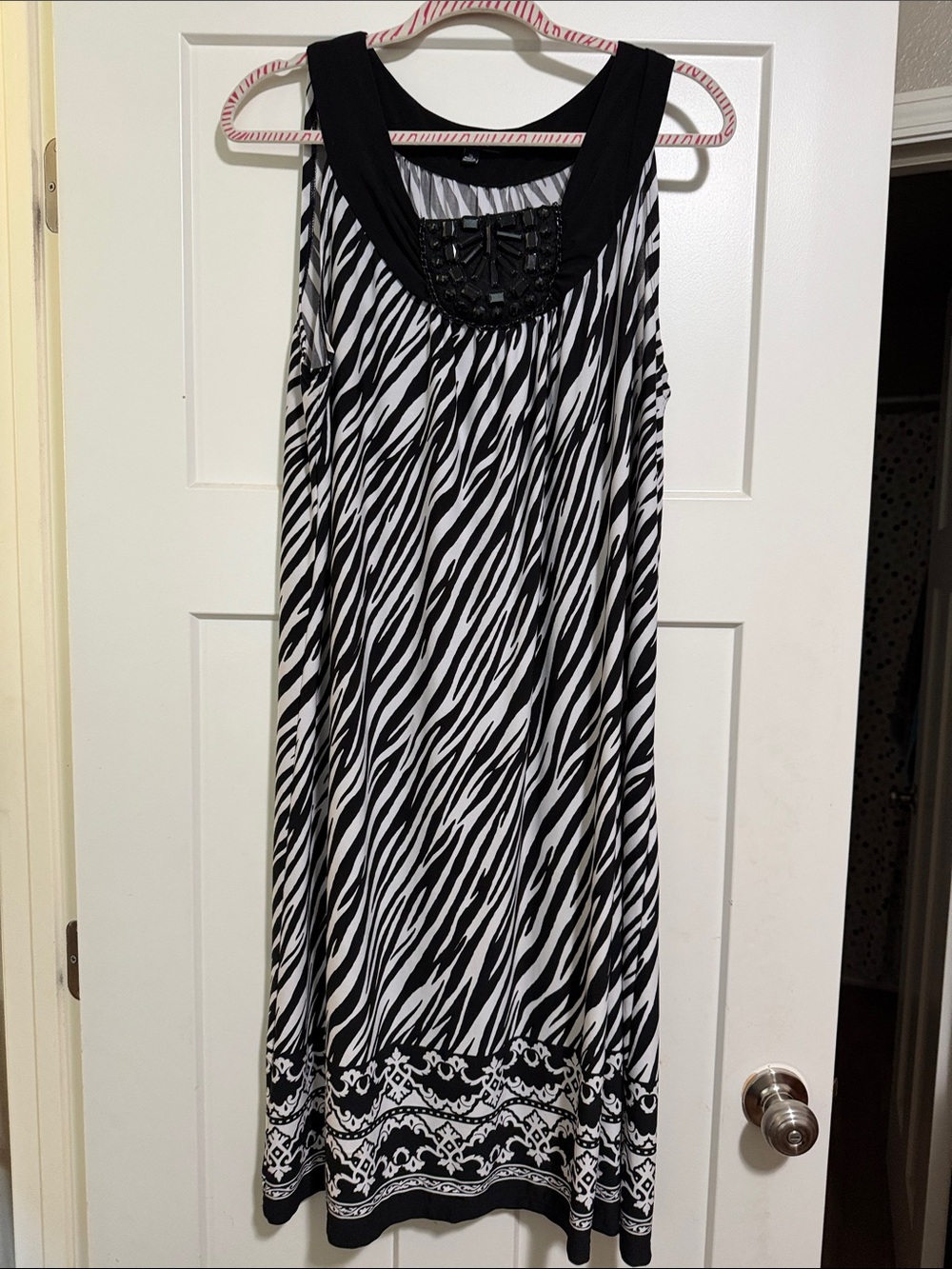 Women’s Zebra Print Sleeveless dress - Black & White